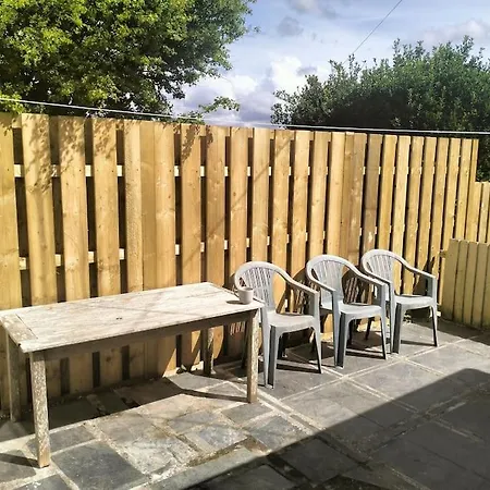 Cute Flat 600m To The Private Parking